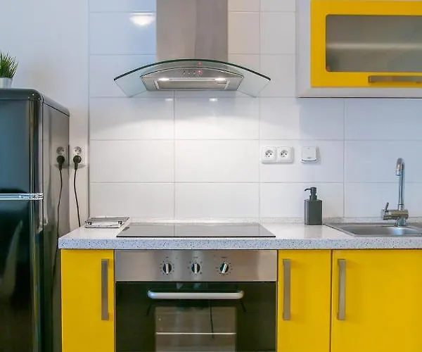 Yellow * اوسترافا
